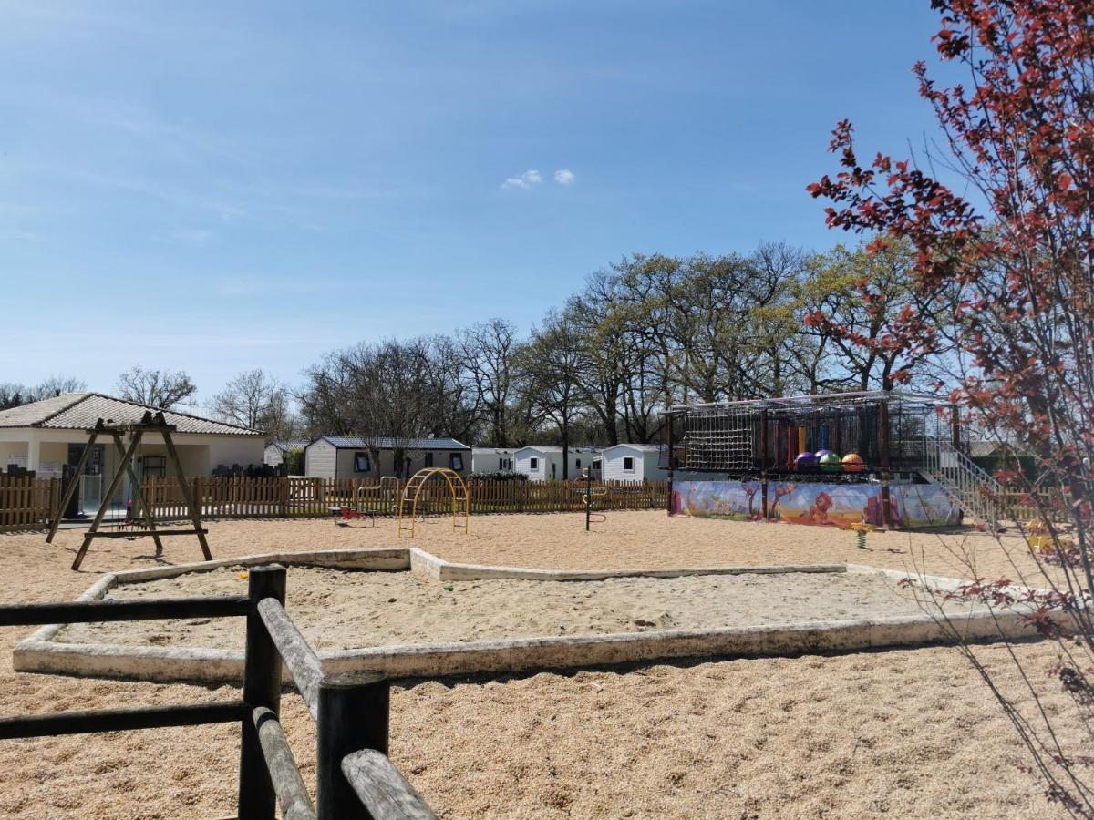 Hotel Camping Le Bois Joli Exterior foto
